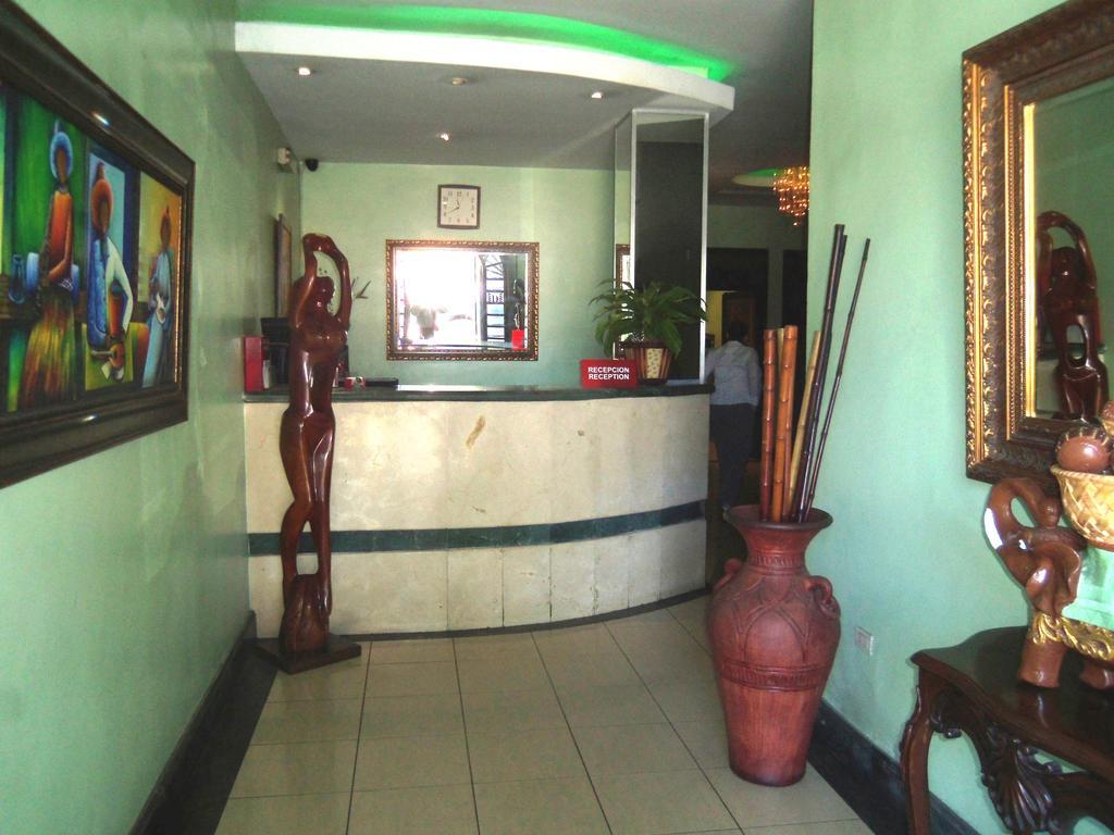 Hotel Discovery Santo Domingo Bagian luar foto